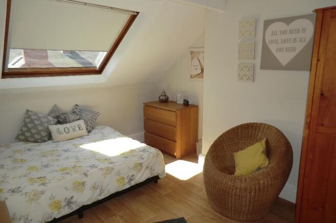 BEDROOM 4