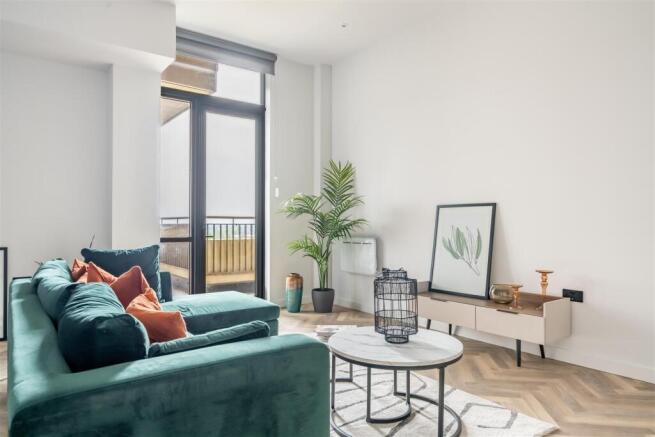 2 bed Penthouse for sale Image 4