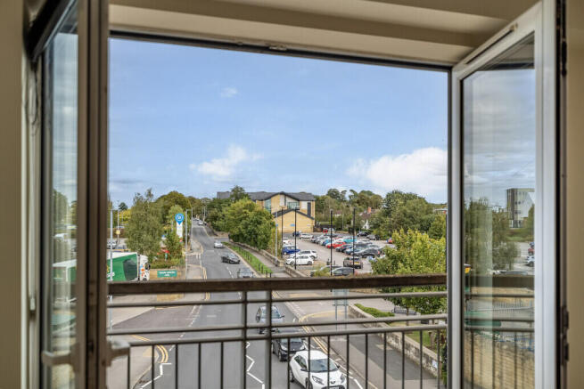 2 bed Apartment for sale Image 5