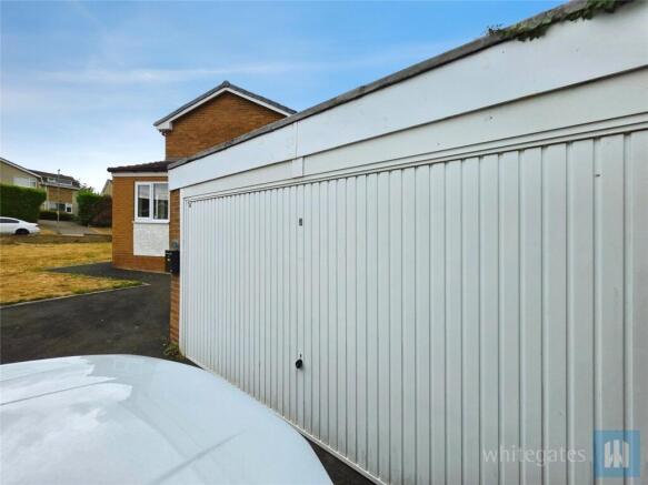 4 bed Detached for sale Image 7
