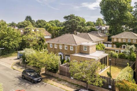 Chara Place, Chiswick