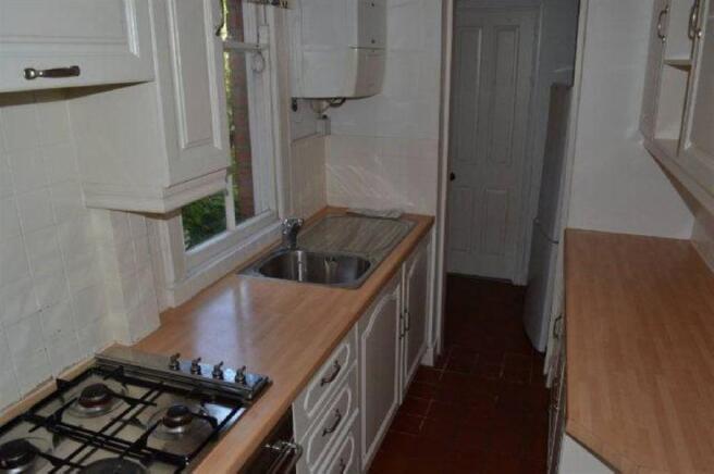 FITTED KITCHEN