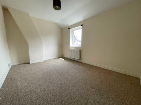 Bedroom (rear)