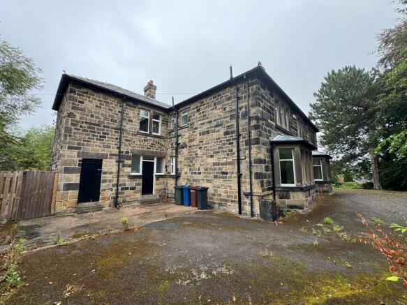 6 bed Detached for sale Image 8