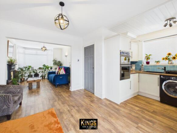 3 bed Semi-Detached for sale Image 2