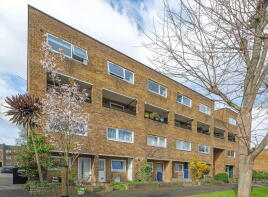35, Garrick Close, London SW18 1JH