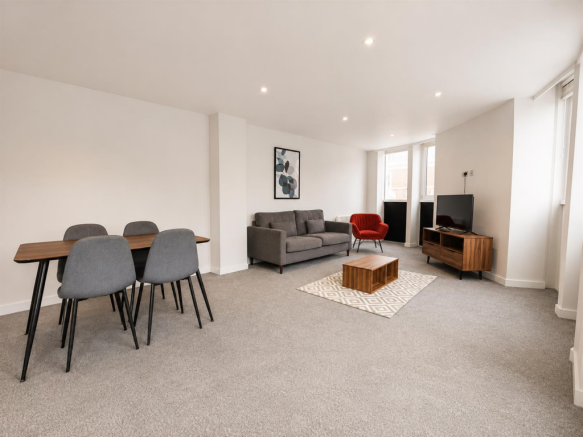 Living/Dining Area