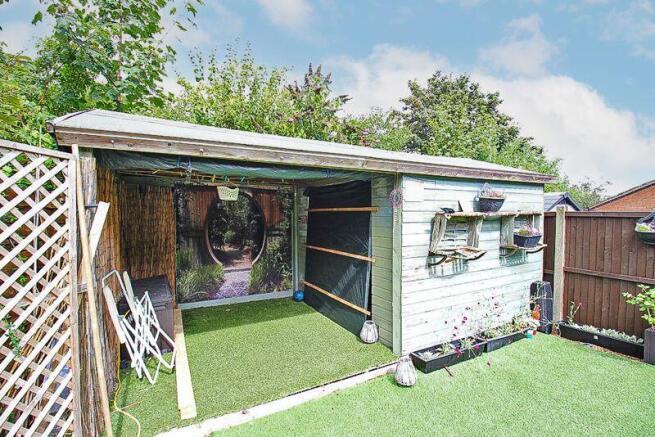 SUMMERHOUSE