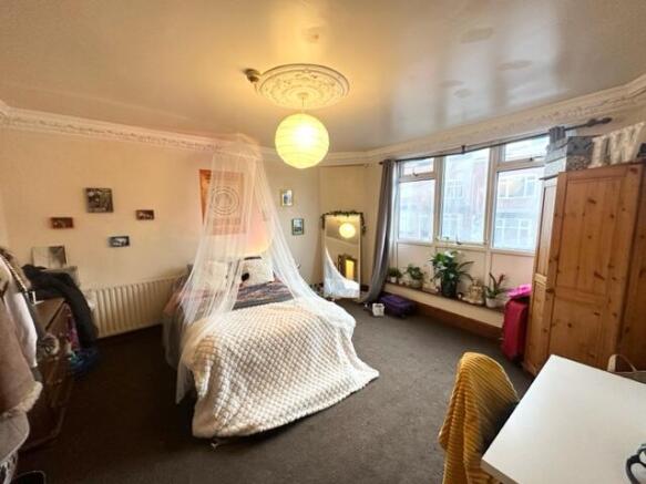 7 bed Terraced to rent Image 4