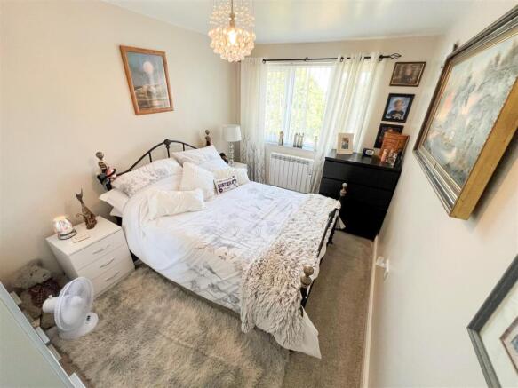 1 bed Flat for sale Image 4