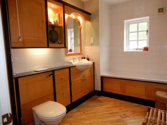 En Suite Bathroom
