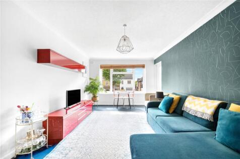 Castle Avenue, Highams Park, London, E4