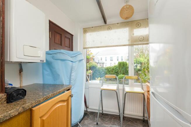 KITCHEN DINER AND LOUNGE