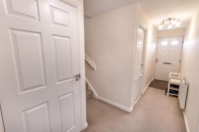 4 bed Detached for sale Image 11