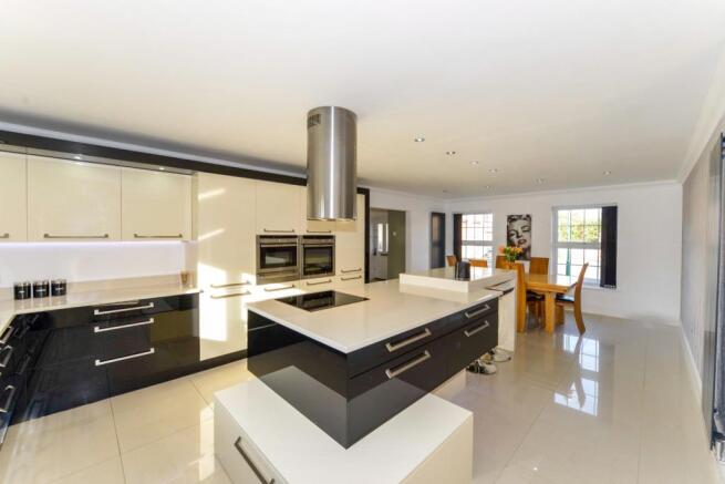 Kitchen/Dining/Livin