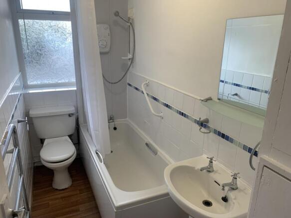 2 bed Flat to rent Image 4