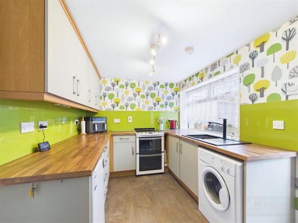 Kitchen / Dining