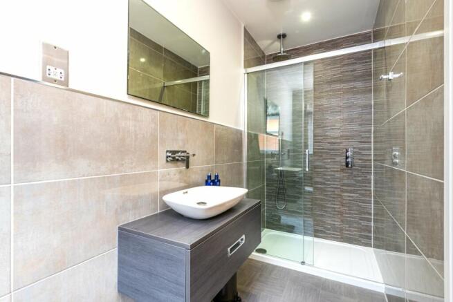 Master Bedroom En-Suite