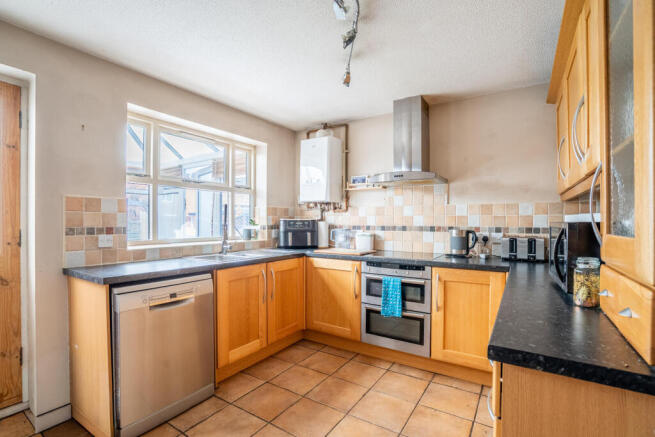 3 bed Semi-Detached for sale Image 4