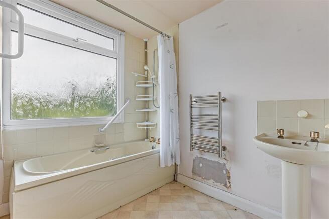 2 bed House for sale Image 11