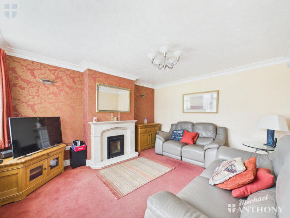 CAM03218G0-PR1071-STILL015