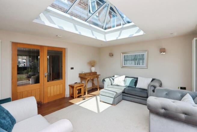 2 bed Semi-Detached for sale Image 5