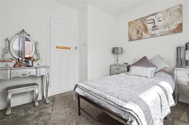 5 bed Semi-Detached for sale Image 7