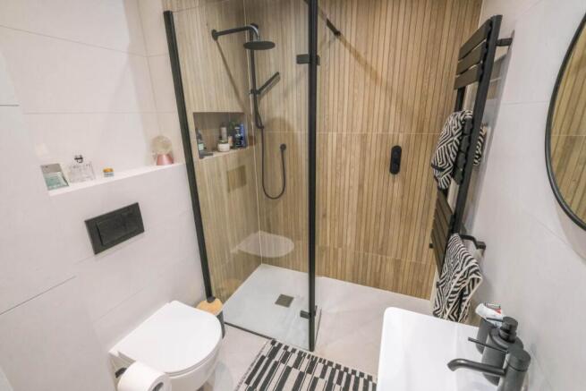 4 bed Terraced to rent Image 12