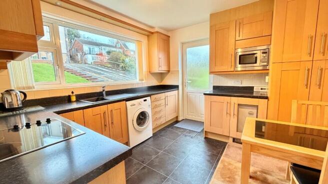 2 bed Detached Bungalow for sale Image 7