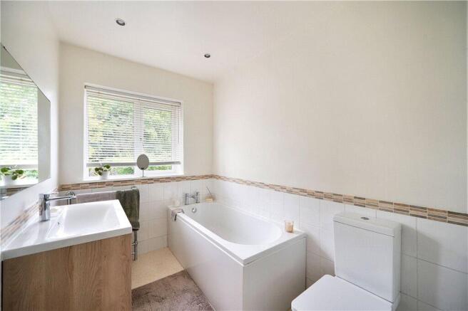4 bed Detached for sale Image 12