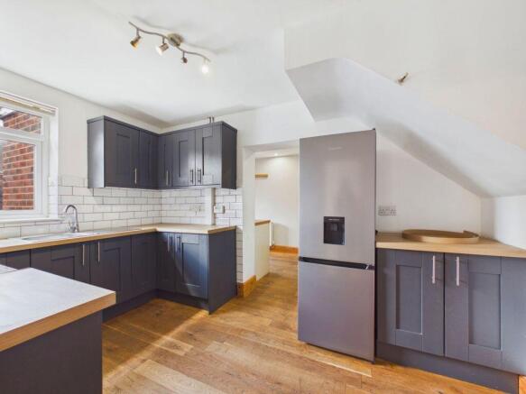4 bed Semi-Detached for sale Image 7