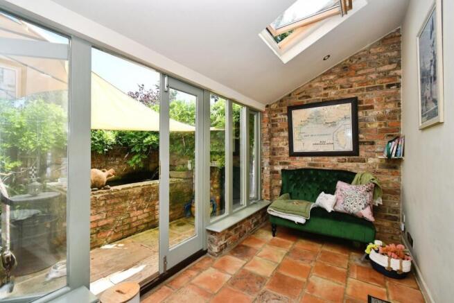 4 bed Terraced for sale Image 6