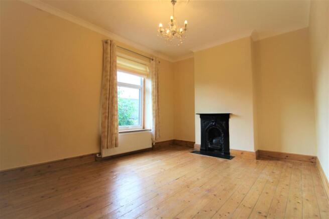 Master Bedroom .jpg
