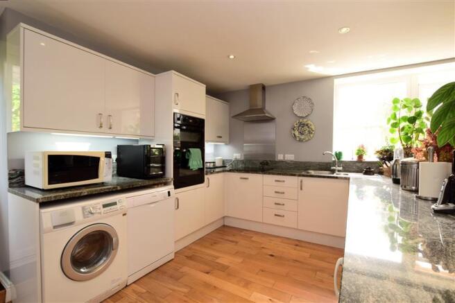 Kitchen /Breakfast Room