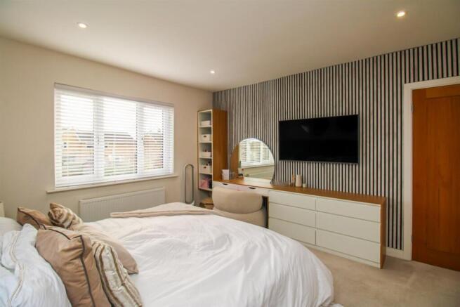 3 bed House for sale Image 9