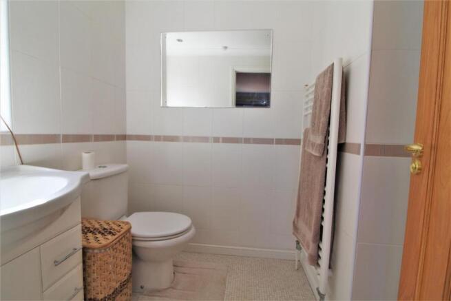EN-SUITE TO MASTER BEDROOM