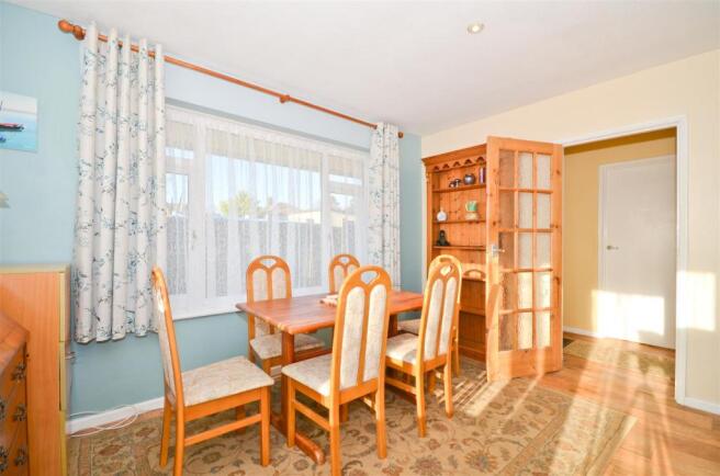 Dining Area.JPG