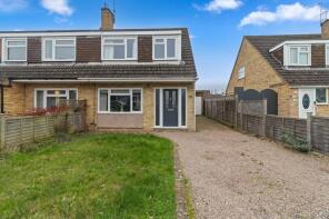 24, Laxton Avenue, Worcester WR2 6EQ