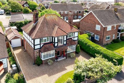 Harsfold Road, Rustington, BN16