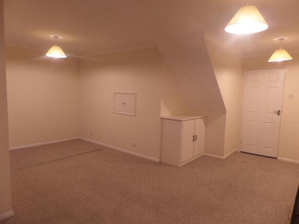 Lounge/Dining Area