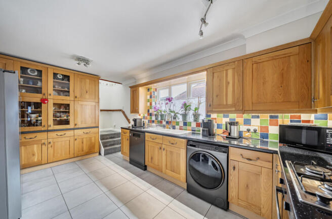 1345183-4-68af078...