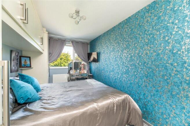 3 bed Semi-Detached for sale Image 12