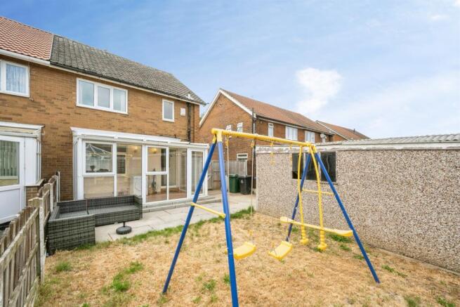 3 bed Semi-Detached for sale Image 4