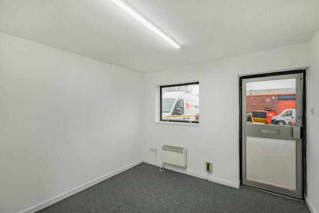 Gallery Image #22 for gbsilv01 - Silver Court Industrial Estate - 5453