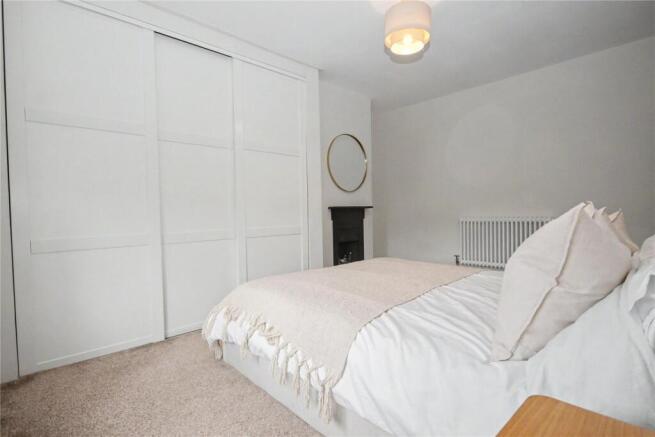 3 bed Semi-Detached for sale Image 6