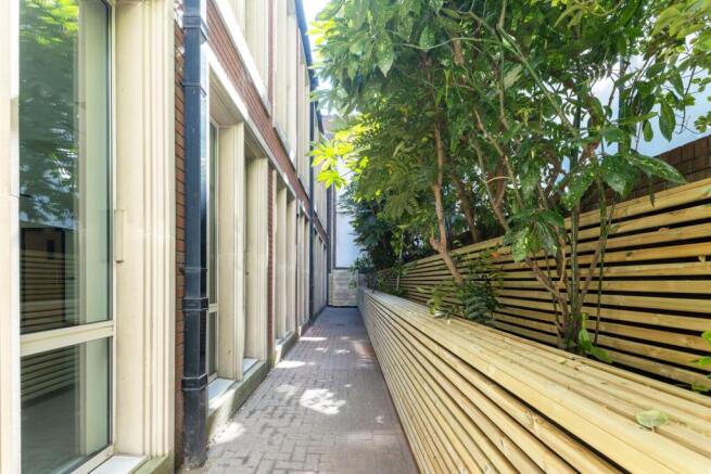 070425_SCD_15-17_Jockeys_Fields_©_Peter Landers Photography - Large_ret