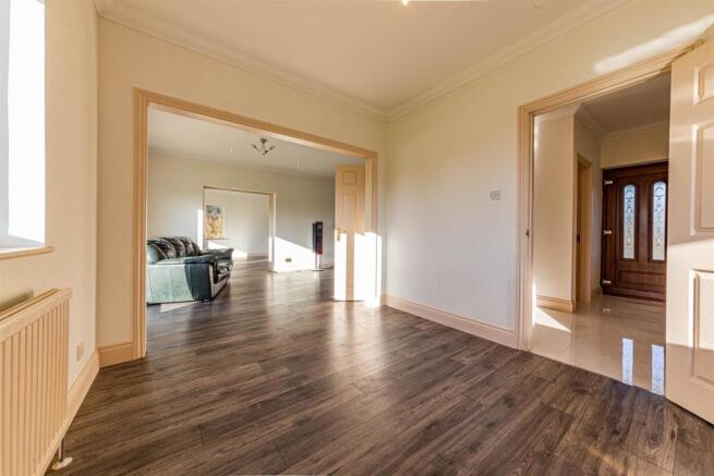 DINING ROOM: