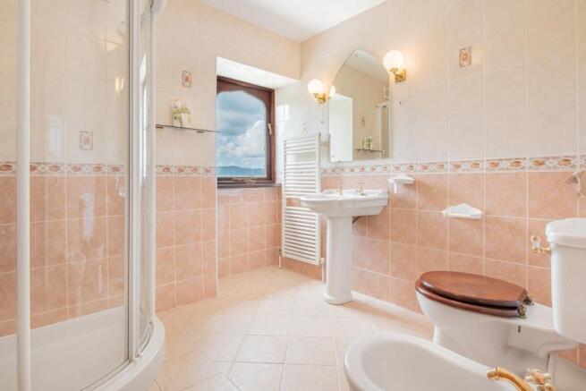 Master En-suite