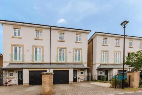 Cloister Way, Leamington Spa