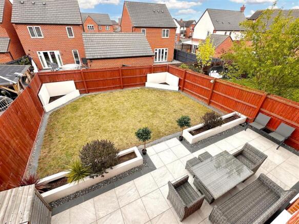 Lovely Landscaped Garden 481